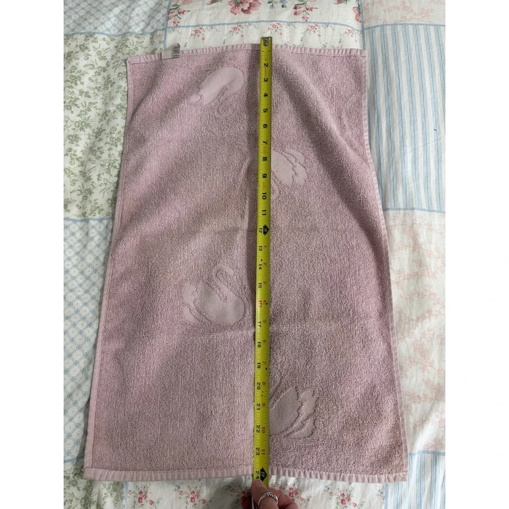Vintage Cannon Pink Cotton Textured Swan Hand Towel 24